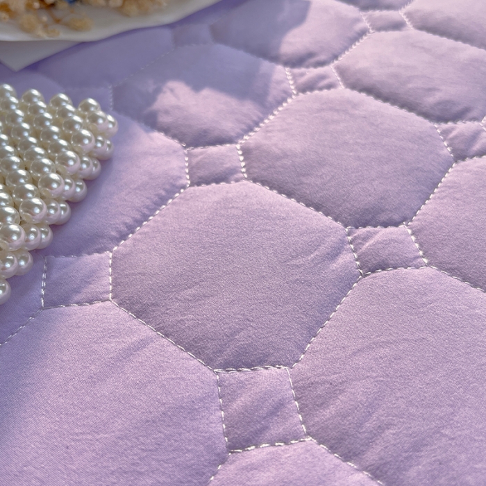 91家纺网 家纺一手货源 找家纺 罗艺轩 2024新款 泡泡纱夹棉床裙白雪公主系列 丁香紫