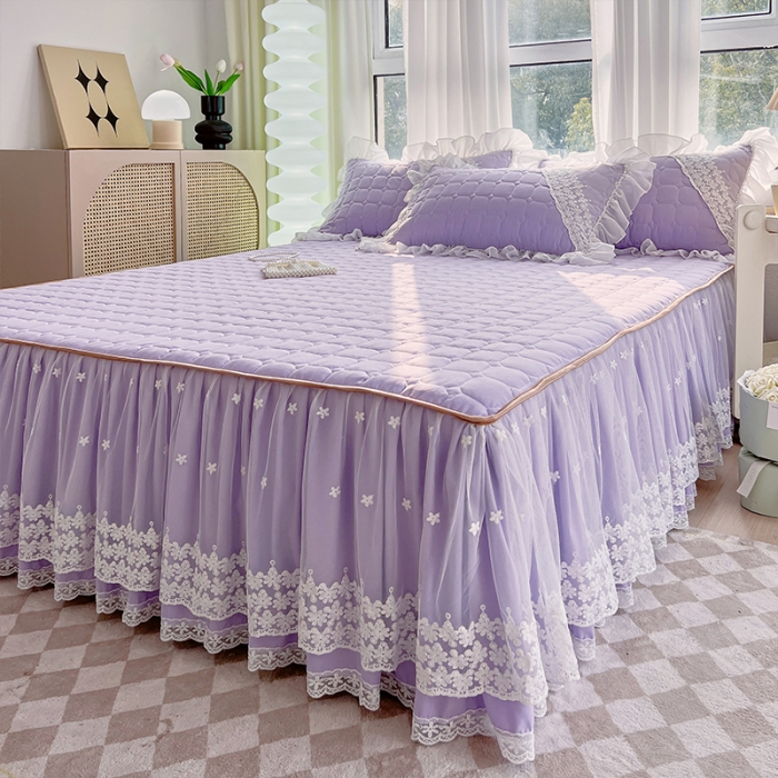 91家纺网 家纺一手货源 找家纺 罗艺轩 2024新款 泡泡纱夹棉床裙白雪公主系列 丁香紫