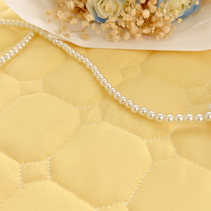 91家纺网 家纺一手货源 找家纺 罗艺轩 2024新款 泡泡纱夹棉床裙白雪公主系列 柠檬黄