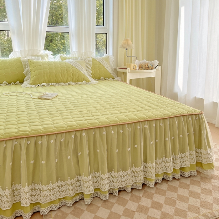 91家纺网 家纺一手货源 找家纺 罗艺轩 2024新款 泡泡纱夹棉床裙白雪公主系列 青草绿