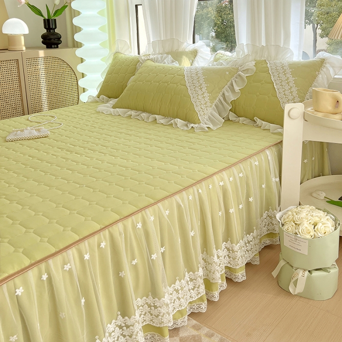 91家纺网 家纺一手货源 找家纺 罗艺轩 2024新款 泡泡纱夹棉床裙白雪公主系列 青草绿