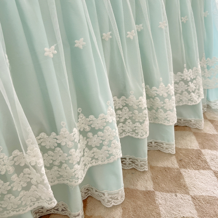 91家纺网 家纺一手货源 找家纺 罗艺轩 2024新款 泡泡纱夹棉床裙白雪公主系列 天空蓝