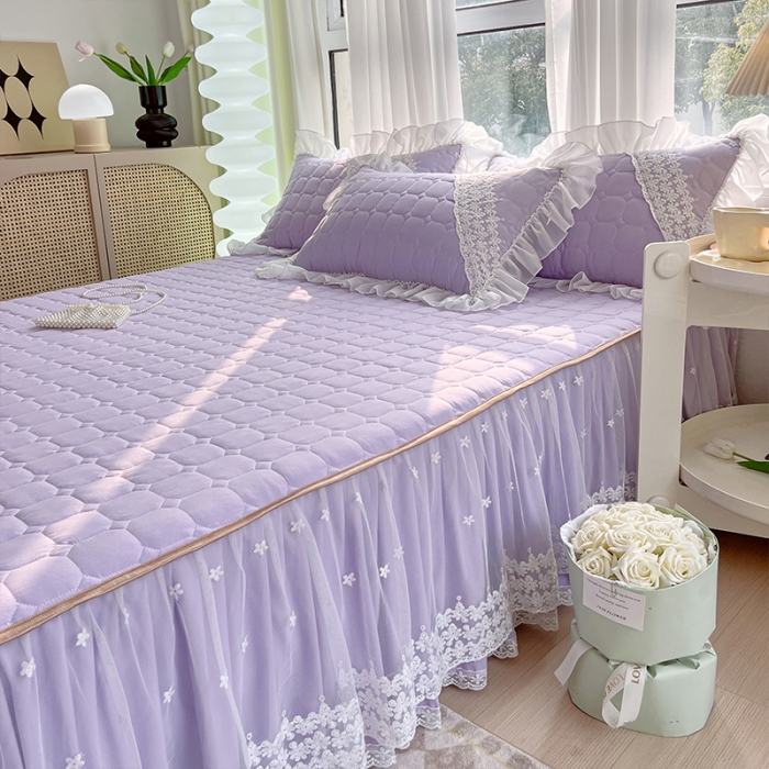 91家纺网 家纺一手货源 找家纺 罗艺轩 2024新款 泡泡纱夹棉床裙白雪公主系列 丁香紫