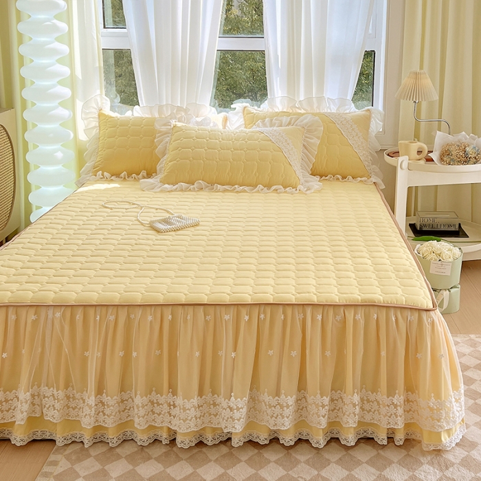 91家纺网 家纺一手货源 找家纺 罗艺轩 2024新款 泡泡纱夹棉床裙白雪公主系列 柠檬黄