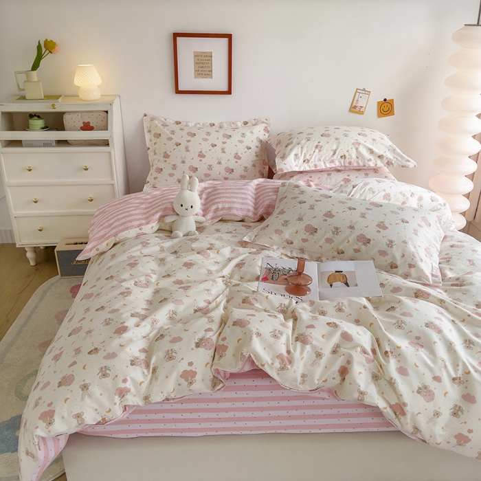 91家纺网 家纺一手货源 找家纺 柠馨 2023新款 13376全棉印花三件套学生季三件套 彩虹考拉