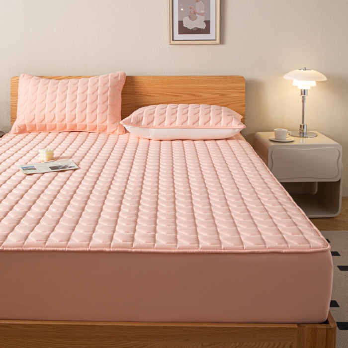 91家纺网 家纺一手货源 找家纺 鑫钰 2023新款菱形格防水床笠 菱形格-玉颜粉