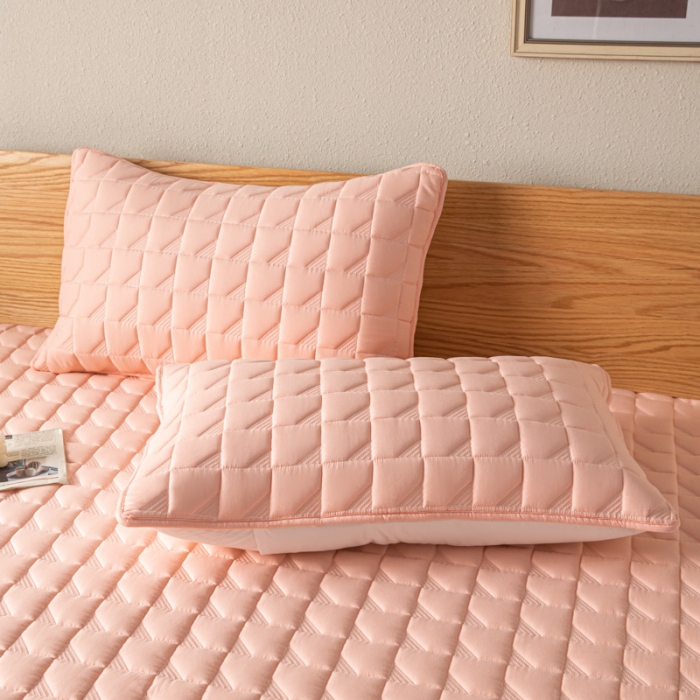 91家纺网 家纺一手货源 找家纺 鑫钰 2023新款菱形格防水床笠 菱形格-玉颜粉