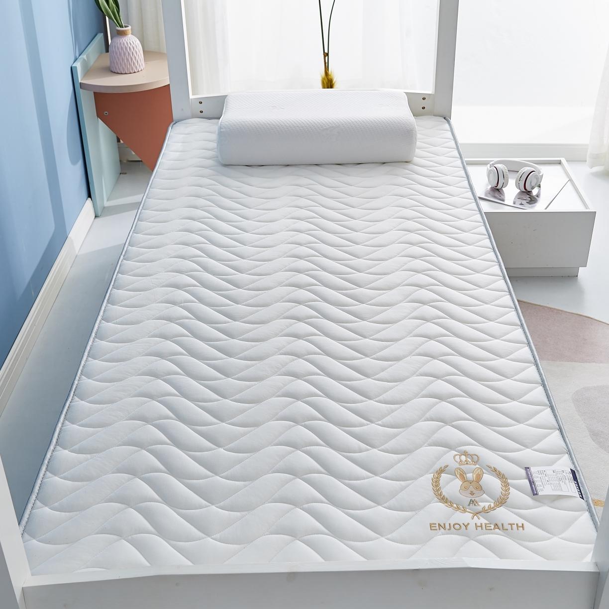 91家纺网 家纺一手货源 找家纺 鹿辉 2023新款烫画牛奶丝立体床垫学生款 如意兔白波浪