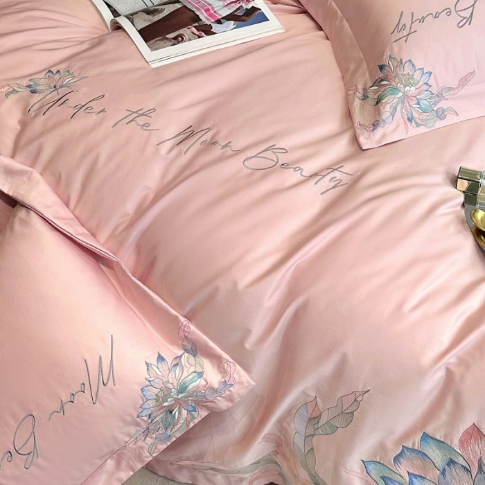 91家纺网 家纺一手货源 找家纺 宅家居 2024轻奢小香风纯棉长绒棉四件套奥菲亚系列 奥菲亚-冰肌粉