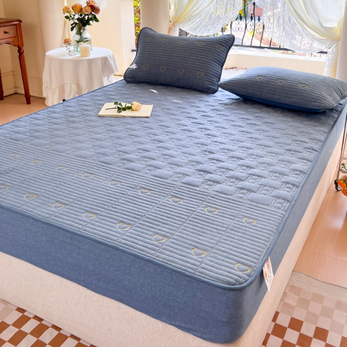 91家纺网 家纺一手货源 找家纺 尊康家纺（原磊科） 2024新款全棉色织夹棉床笠心相印系列 心相印-牛仔兰