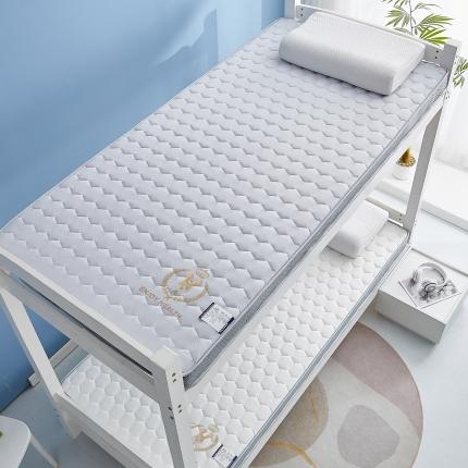 91家纺网 家纺一手货源 找家纺 鹿辉 2023新款烫画牛奶丝立体床垫学生款 如意兔灰足球