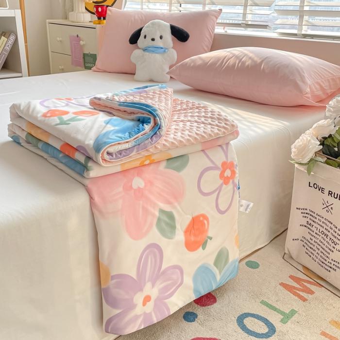 91家纺网 家纺一手货源 找家纺 大彩家居2023凉感丝豆豆被夏被被子夏凉被空调被 生如夏花