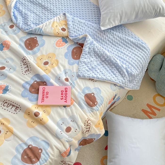 91家纺网 家纺一手货源 找家纺 大彩家居2023凉感丝豆豆被夏被被子夏凉被空调被 小熊花花