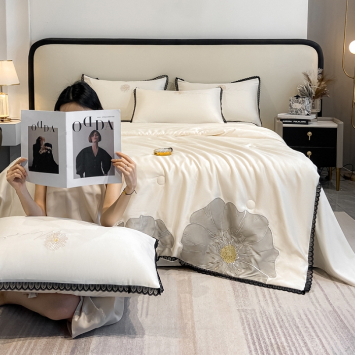 91家纺网 家纺一手货源 找家纺 2024子由家居水洗真丝贴布绣花花边夏被四件套 太阳花-本白