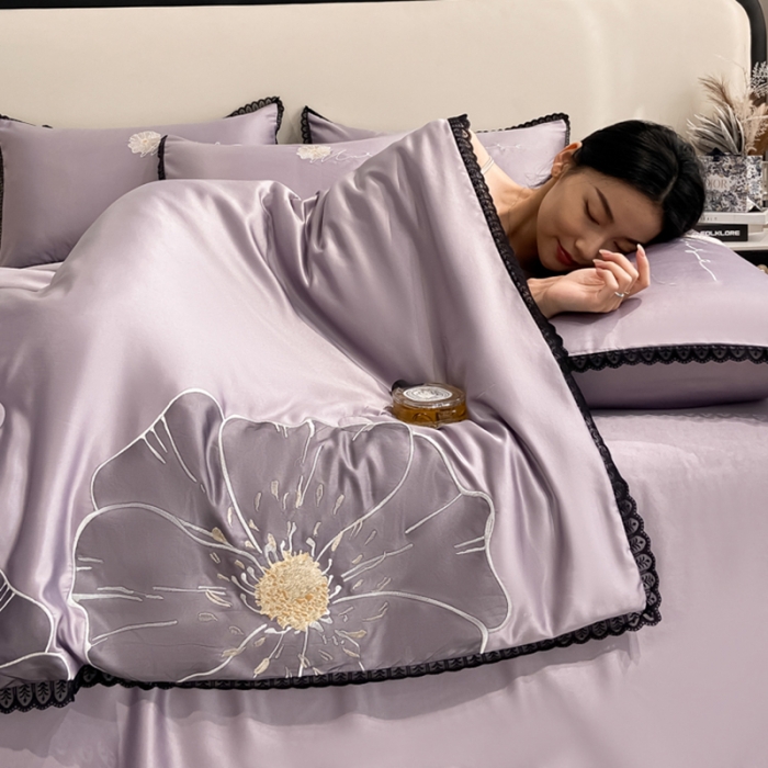 91家纺网 家纺一手货源 找家纺 2024子由家居水洗真丝贴布绣花花边夏被四件套 太阳花-浅紫