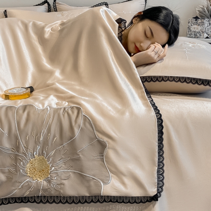 91家纺网 家纺一手货源 找家纺 2024子由家居水洗真丝贴布绣花花边夏被四件套 太阳花-杏咖