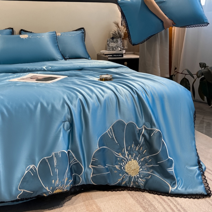 91家纺网 家纺一手货源 找家纺 2024子由家居水洗真丝贴布绣花花边夏被四件套 太阳花-中蓝