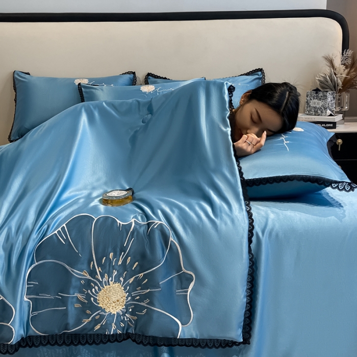 91家纺网 家纺一手货源 找家纺 2024子由家居水洗真丝贴布绣花花边夏被四件套 太阳花-中蓝