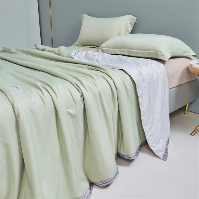 91家纺网 家纺一手货源 找家纺 畅销被业 2024新款燕窝蛋白夏被 被子被芯 抹茶绿