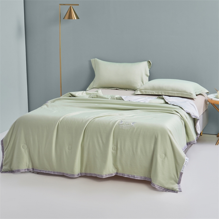 91家纺网 家纺一手货源 找家纺 畅销被业 2024新款燕窝蛋白夏被 被子被芯 抹茶绿
