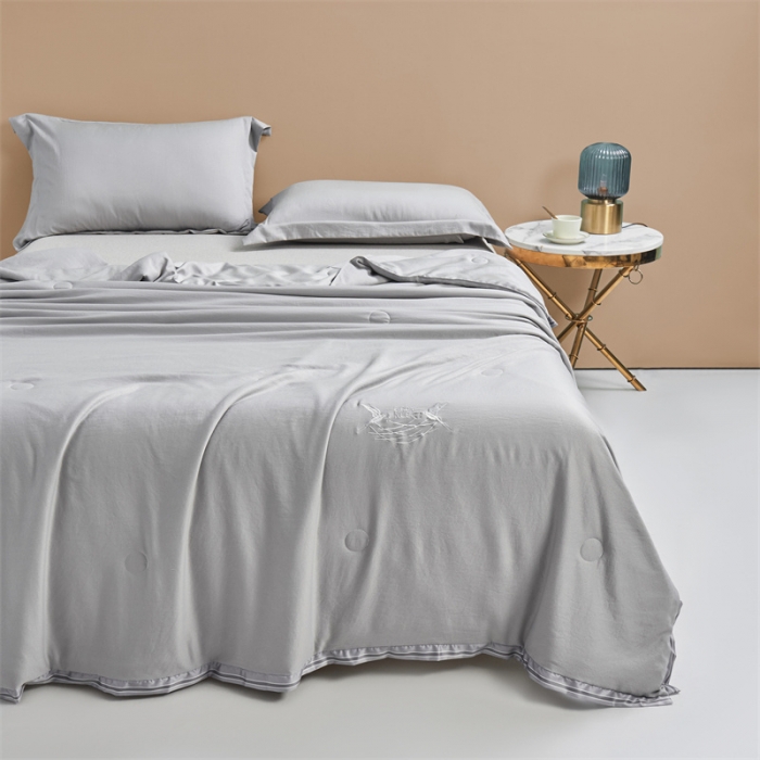 91家纺网 家纺一手货源 找家纺 畅销被业 2024新款燕窝蛋白夏被 被子被芯 绅士灰