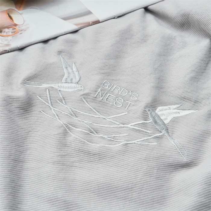 91家纺网 家纺一手货源 找家纺 畅销被业 2024新款燕窝蛋白夏被 被子被芯 绅士灰