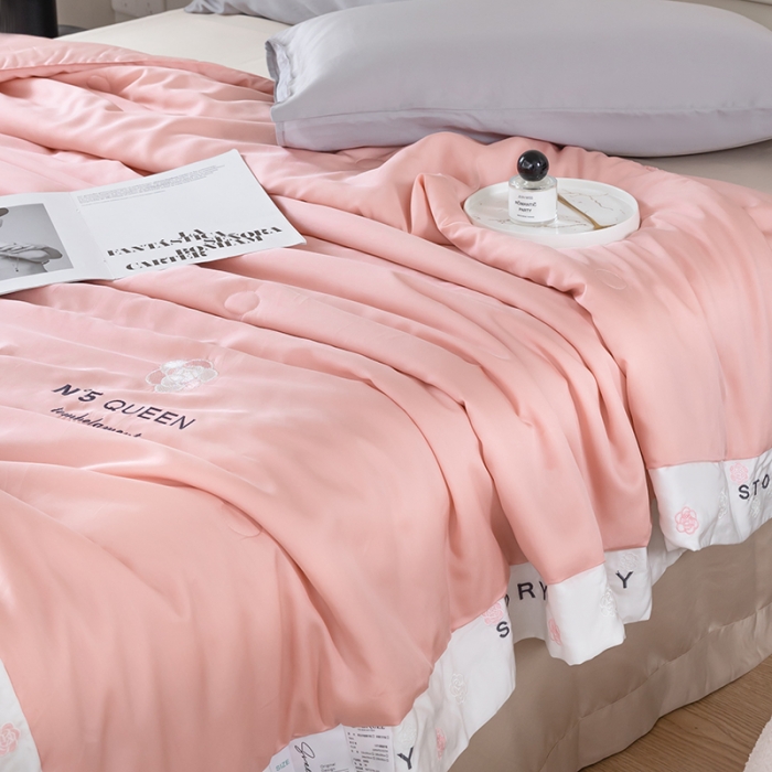 91家纺网 家纺一手货源 找家纺 （总）优姿家纺 新品60s莫代尔绣花拼角夏被