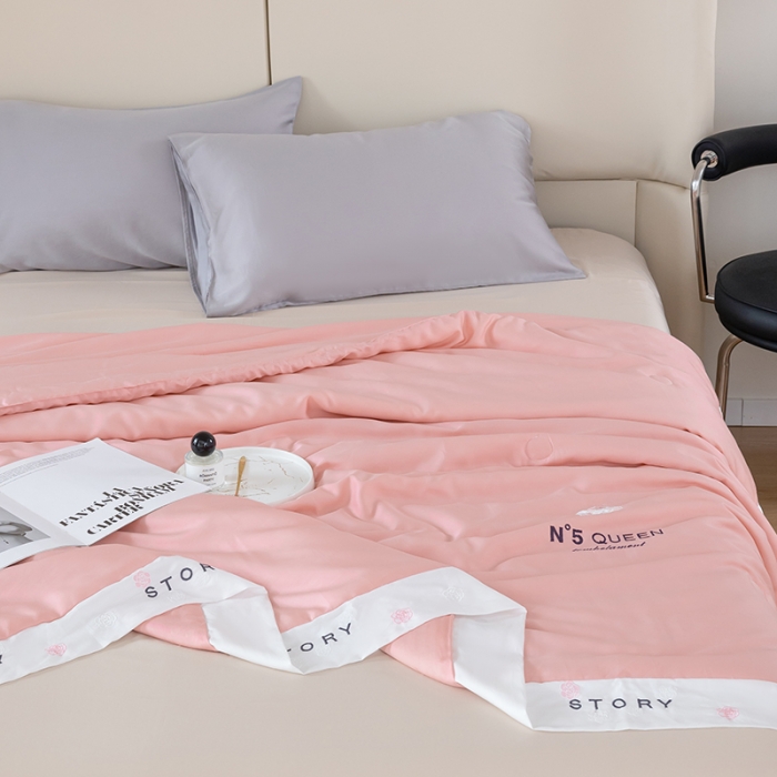 91家纺网 家纺一手货源 找家纺 （总）优姿家纺 新品60s莫代尔绣花拼角夏被