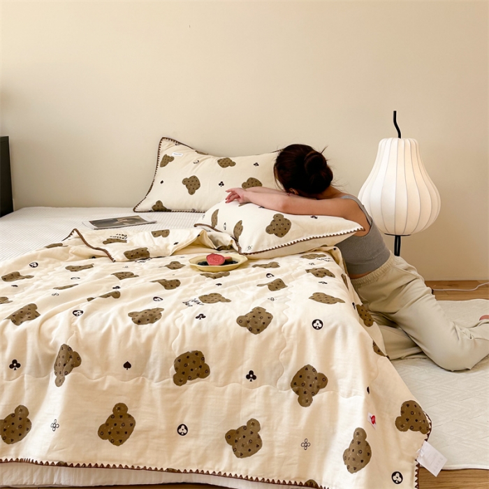 91家纺网 家纺一手货源 找家纺 洋铭区  2023双层纱夏被 小棕熊