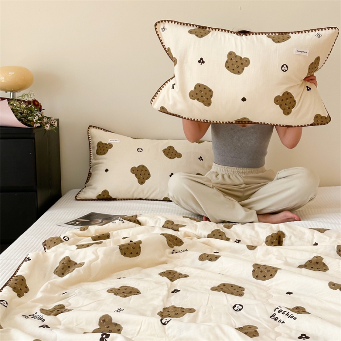 91家纺网 家纺一手货源 找家纺 洋铭区  2023双层纱夏被 小棕熊