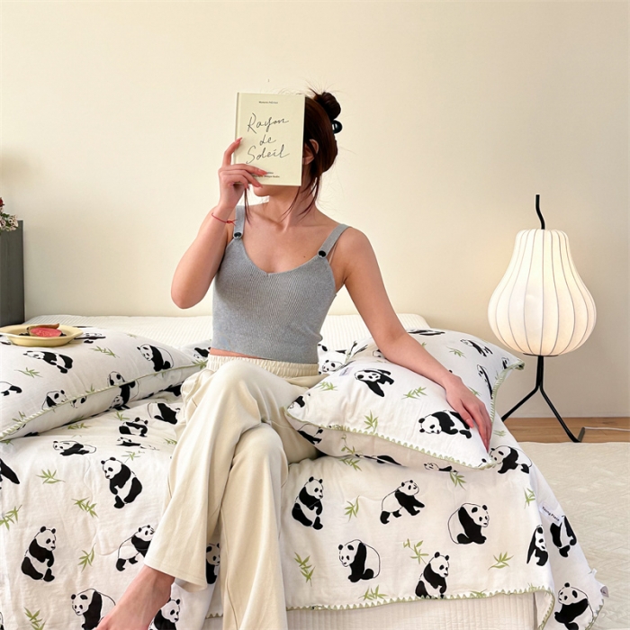 91家纺网 家纺一手货源 找家纺 洋铭区  2023双层纱夏被 小竹熊