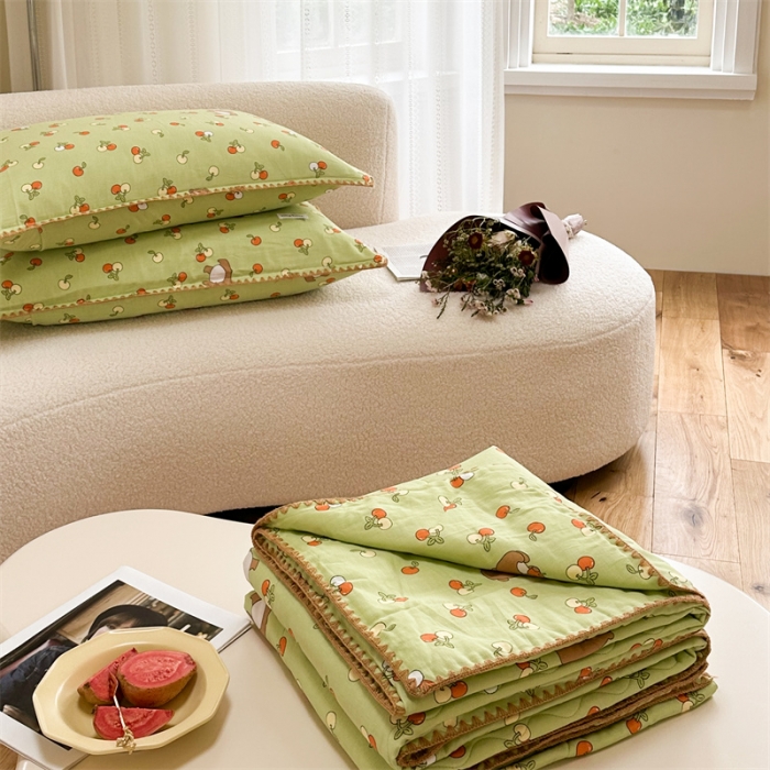 91家纺网 家纺一手货源 找家纺 洋铭区  2023双层纱夏被 小桃熊