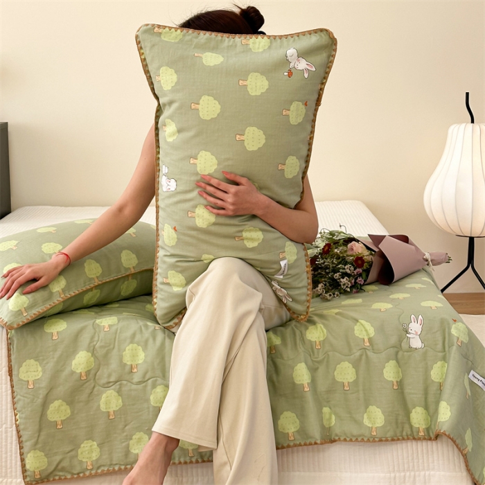 91家纺网 家纺一手货源 找家纺 洋铭区  2023双层纱夏被 小树兔