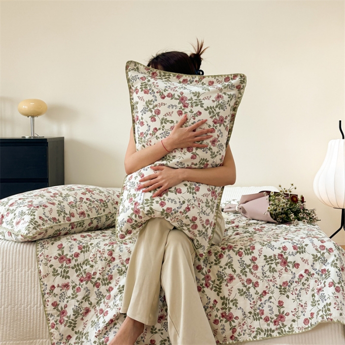 91家纺网 家纺一手货源 找家纺 洋铭区  2023双层纱夏被 小玫瑰