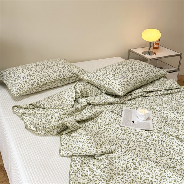 91家纺网 家纺一手货源 找家纺 洋铭区  2023双层纱夏被 小绿花
