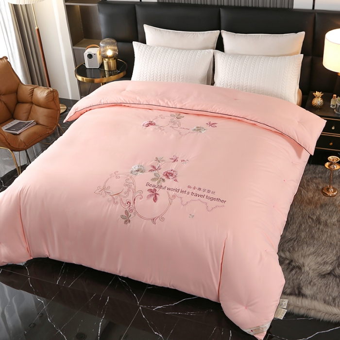 91家纺网 家纺一手货源 找家纺 总美伦美 铂金尊享专版刺绣被子被芯冬被春秋被夏被 手工订花被