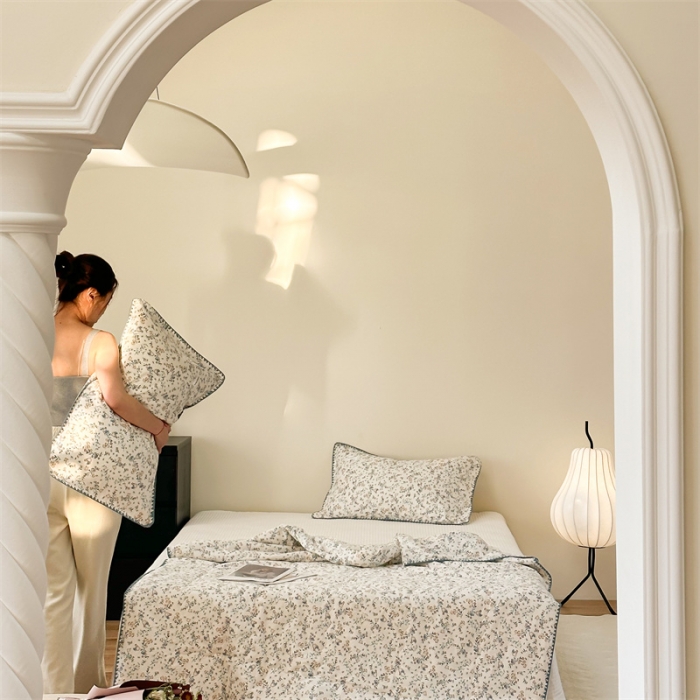 91家纺网 家纺一手货源 找家纺 洋铭区  2023双层纱夏被 小兰花