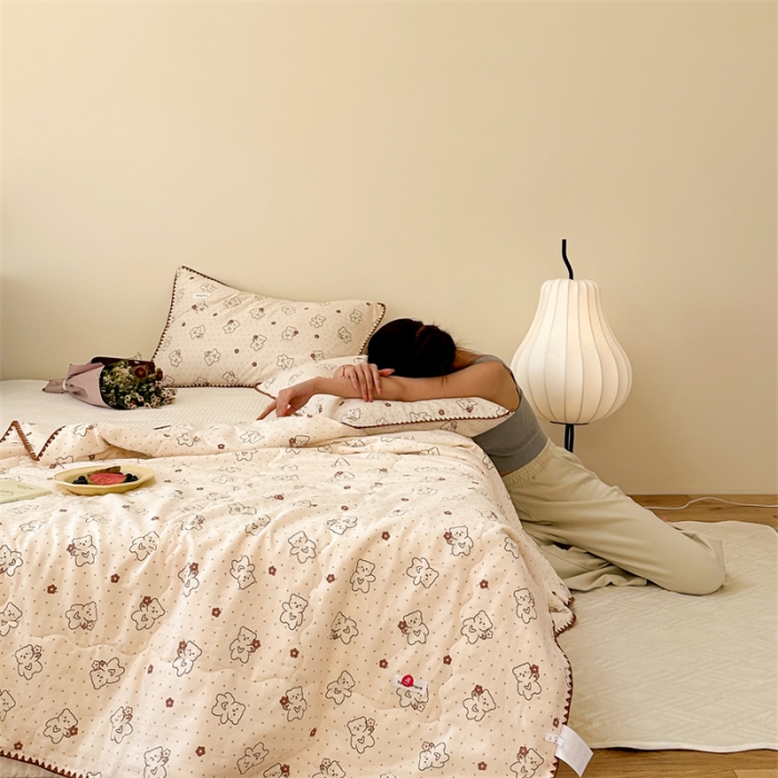 91家纺网 家纺一手货源 找家纺 洋铭区  2023双层纱夏被 小花熊