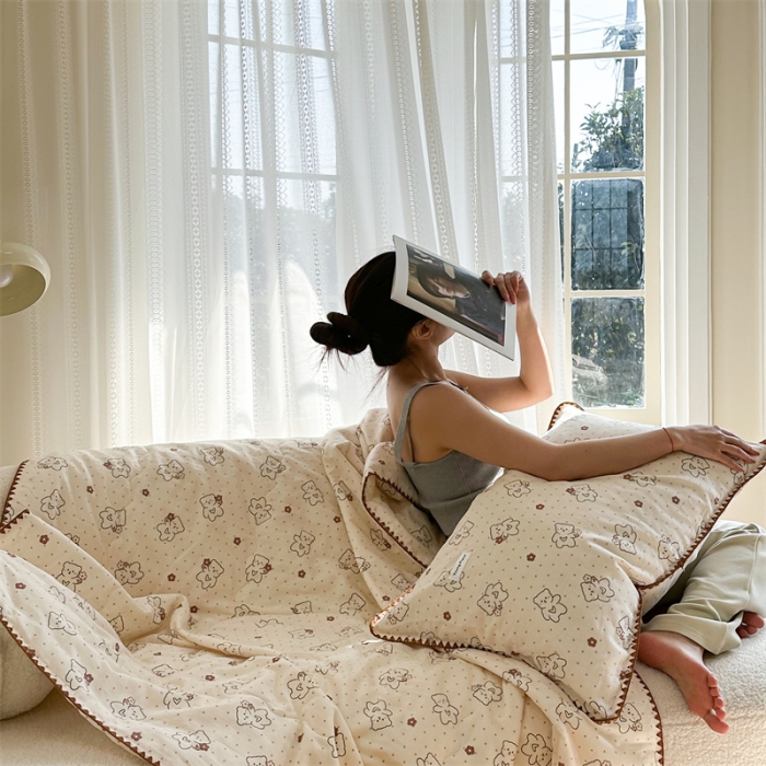 91家纺网 家纺一手货源 找家纺 洋铭区  2023双层纱夏被 小花熊