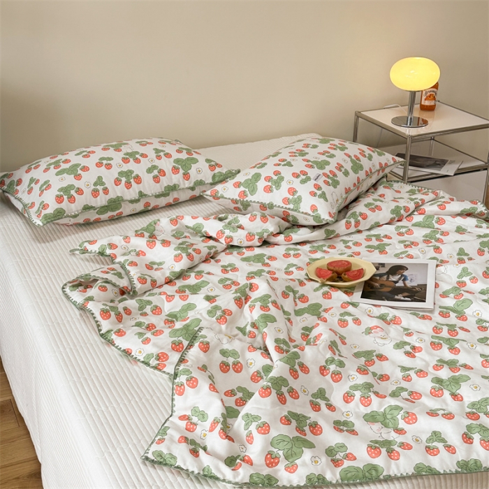 91家纺网 家纺一手货源 找家纺 洋铭区  2023双层纱夏被 小红莓