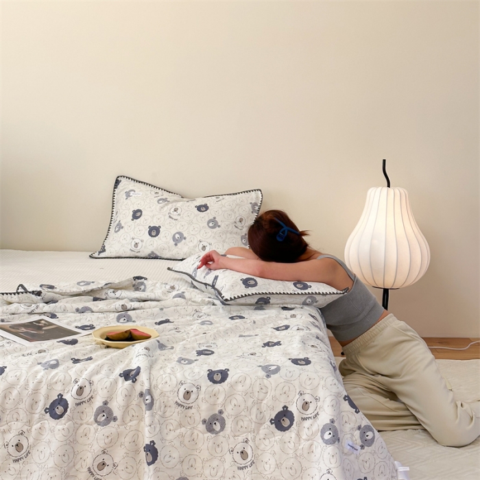 91家纺网 家纺一手货源 找家纺 洋铭区  2023双层纱夏被 小嘟熊