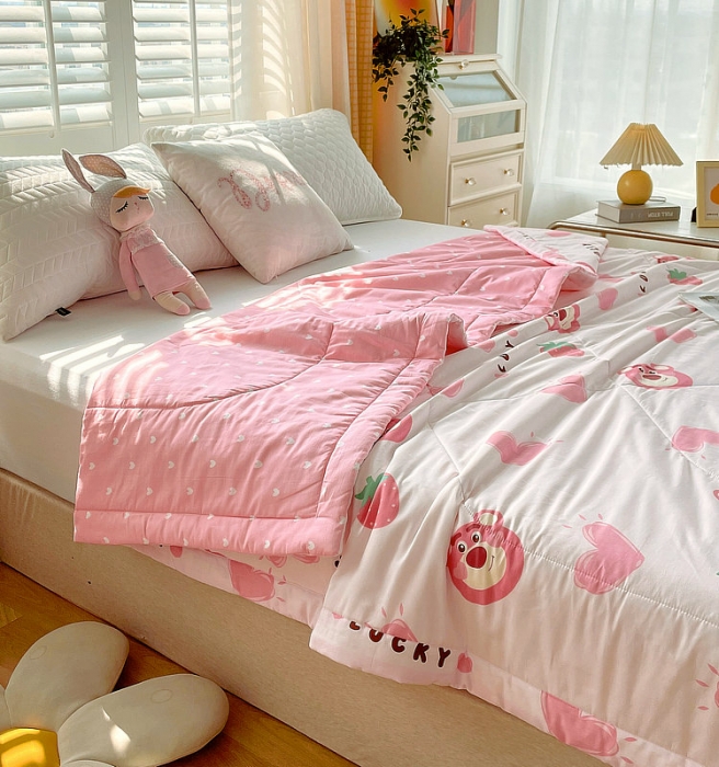 91家纺网 家纺一手货源 找家纺 眠优居 2023新款全棉棉花印花夏被 甜心乐园