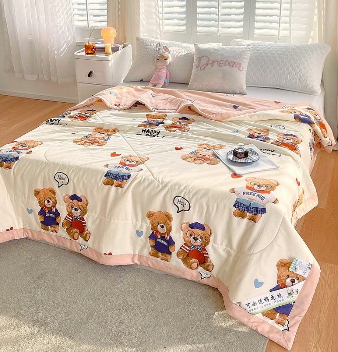 91家纺网 家纺一手货源 找家纺 眠优居 2023新款全棉棉花印花夏被 小熊故事