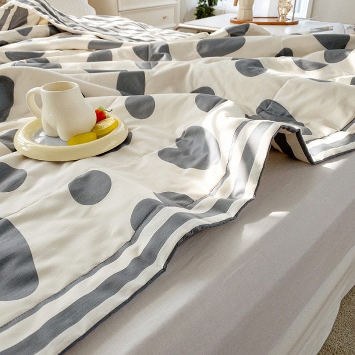 91家纺网 家纺一手货源 找家纺 眠优居 2023新款全棉棉花印花夏被 优雅生活