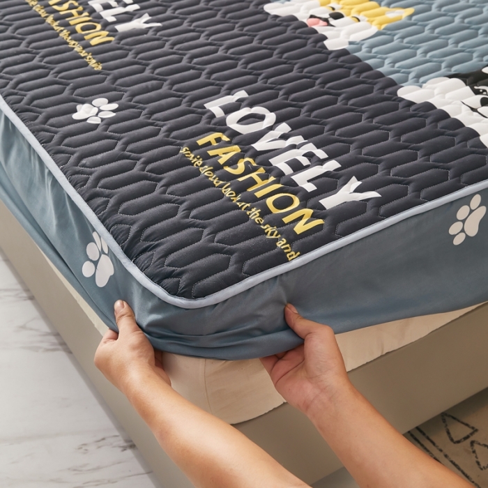 91家纺网 家纺一手货源 找家纺 202直播新款亲肤水洗棉夹棉防水床笠床垫床罩保护罩 嘻哈狗