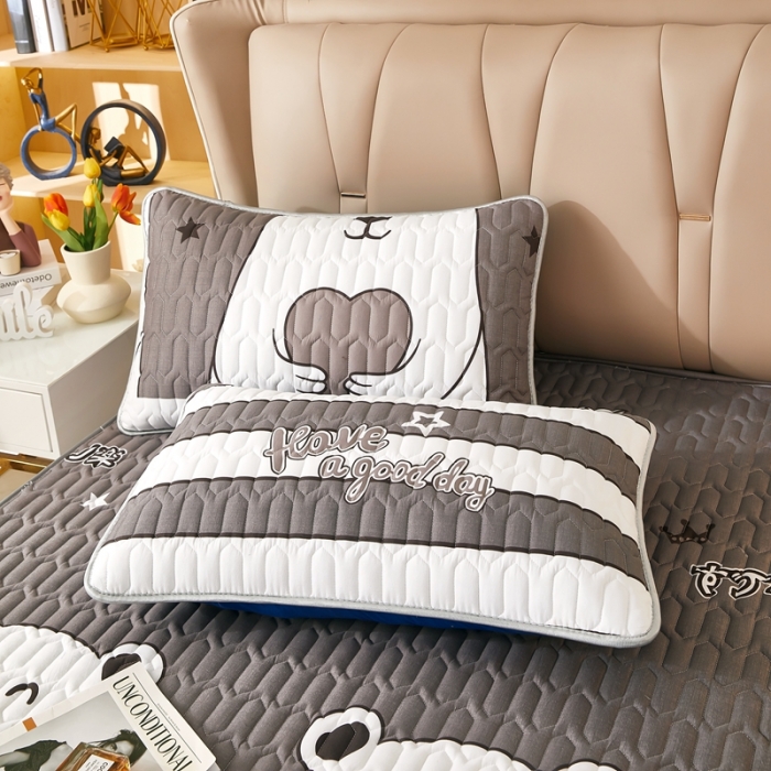 91家纺网 家纺一手货源 找家纺 202直播新款亲肤水洗棉夹棉防水床笠床垫床罩保护罩 熊出没