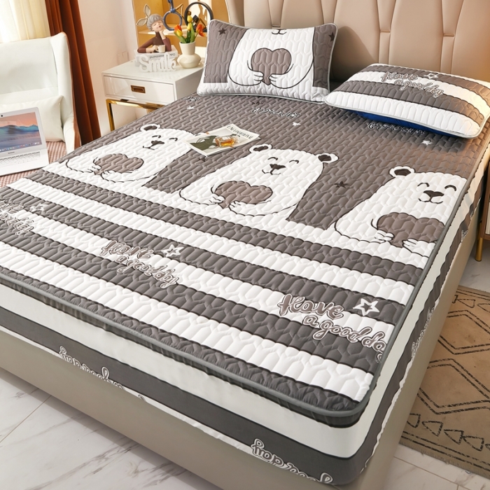 91家纺网 家纺一手货源 找家纺 202直播新款亲肤水洗棉夹棉防水床笠床垫床罩保护罩 熊出没