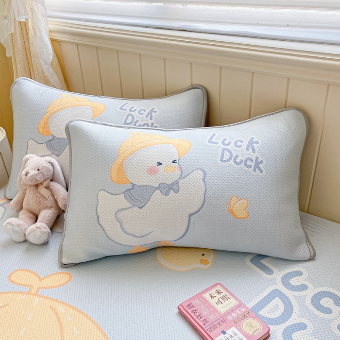 91家纺网 家纺一手货源 找家纺 慕尚 2025新款满天星云感丝工艺席 达克鸭（床席款）