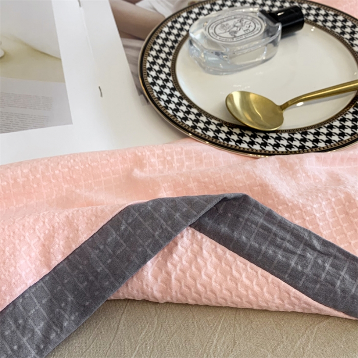 91家纺网 家纺一手货源 找家纺 (总）爱宝 2025新款泡泡纱夏被