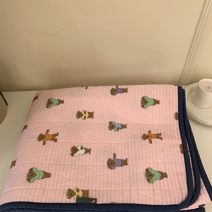 91家纺网 家纺一手货源 找家纺 汇庭 2023新款卡通印花单品床盖系列-实拍 本草熊